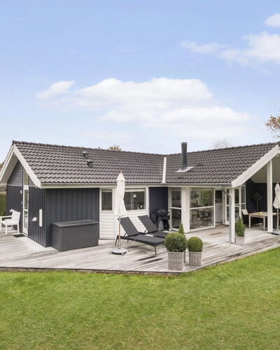 Enken - 750M from the Sea