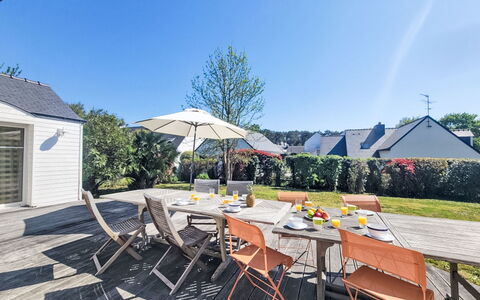 Les Guérins: Furniture, Outdoor Furniture, Table, Chair, Outdoor Table, Kitchen & Dining Room Table, Shade, Umbrella, Patio, Garden