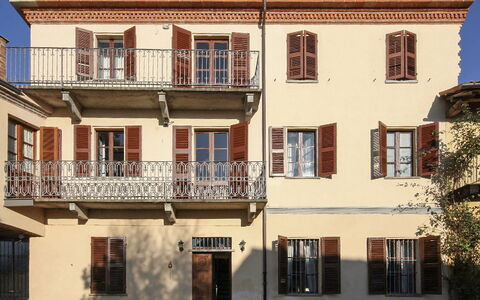 Relais San Desiderio: Boat, Apartment, Watercraft, Balcony, Outdoor Furniture, Chair, Marina, Naval Architecture, Harbor, Port
