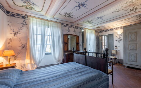 Relais San Desiderio: Wall, Furniture, Interior Design, Bedroom, Flooring, Ceiling, Bed, Floor, Room, Bed Sheet