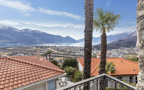 Palm Cottage: Residential Area, Hill, House, Home, Mountain Range, Hill Station, Balcony, Suburb, Ridge