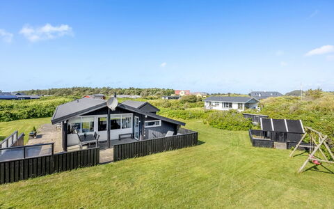 Erblin - 400M from the Sea: Estate, Shade, Driveway, Farmhouse