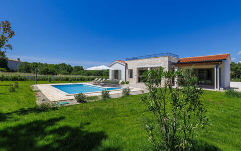 Juventa: Home, Residential Area, House, Architecture, Roof, Estate, Cottage, Farmhouse, Garden, Landscaping
