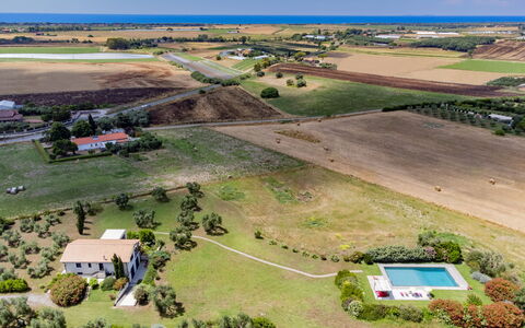 Villa Flaminia: Landscape, Bird'S-Eye View, Plain, Residential Area, Home, House, Aerial Photography, Rural Area, Land Lot, Estate