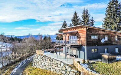 Sankt Urban 200: Sky, House, Home, Cottage, Slope, Winter, Larch, Freezing, Snow