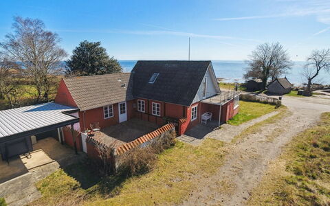 Hakon - 40M from the Sea: House, Roof, Home, Cottage, Shed, Garden Buildings, Siding, Yard, Log Cabin, Hut