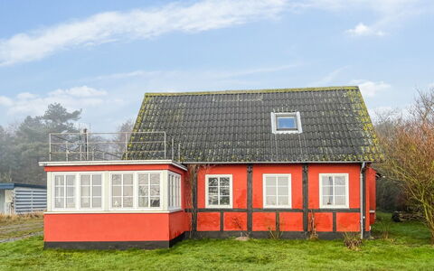 Hakon - 40M from the Sea: House, Roof, Home, Cottage, Shed, Garden Buildings, Siding, Yard, Log Cabin, Hut