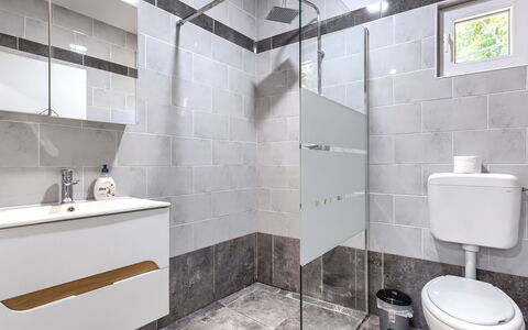 Ondina: Plumbing Fixture, Flooring, Bathroom, Floor, Plumbing, Tile, Toilet, Composite Material, Toilet Seat