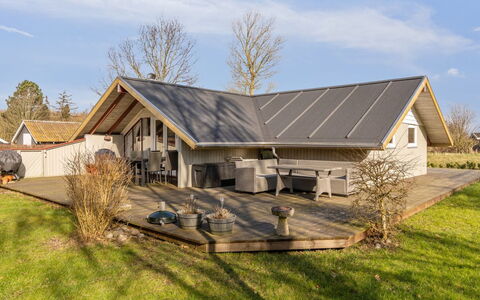 Bernadine - 400M from the Sea: Roof, House, Home, Cottage, Door, Siding, Deck, Porch, Plank, Hardwood