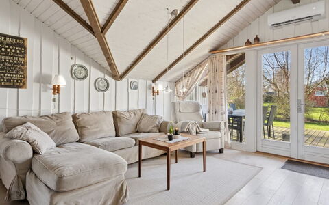 Bernadine - 400M from the Sea: Roof, House, Home, Cottage, Door, Siding, Deck, Porch, Plank, Hardwood