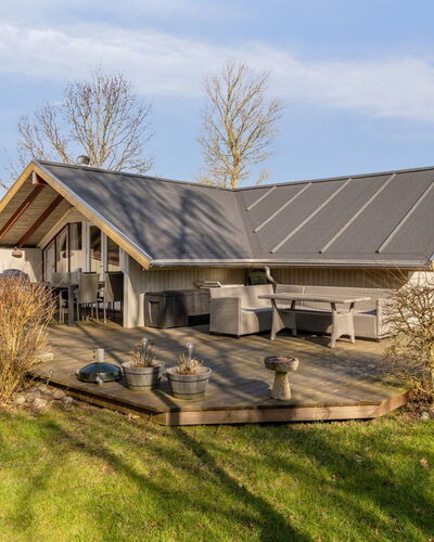 Bernadine - 400M from the Sea
