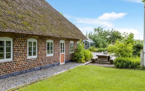 Tuki - 10Km from the Sea: Blue, Shrub, Cottage, Groundcover, Garden, Estate, Shade, Landscaping, Farmhouse, Eco Hotel