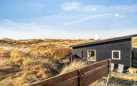 Alrike - 200M from the Sea: Estate, Shade, Driveway, Farmhouse