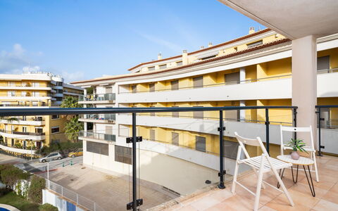 Cala Mora: Map, Design, Park