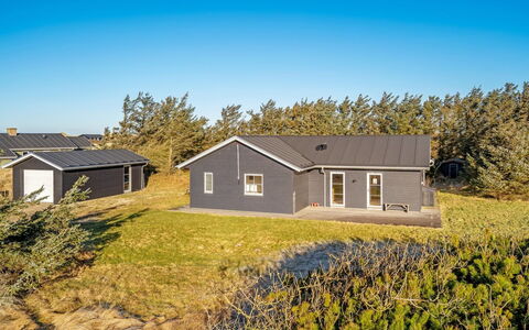 Kaapo - 300M from the Sea: Building, House, Home, Roof, Architecture, Cottage, Land Lot, Human Settlement, Rural Area, Estate