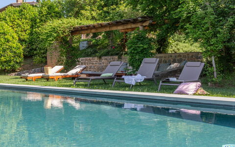 Casale le Fonti: Swimming Pool, Outdoor Furniture, Garden, Sunlounger, Resort, Shade, Eco Hotel, Backyard, Leisure, Landscaping
