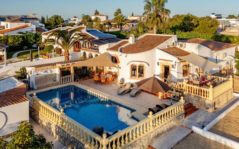 Villa Cristina: Swimming Pool, Resort, Estate, Hacienda, Leisure, Vacation, Villa, Mansion, Resort Town