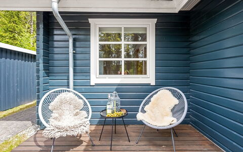 Iorund - 9Km from the Sea: Wood, Flooring, Wood Stain, Cabinetry, Countertop, Kitchen, Plumbing Fixture, Hardwood, Natural Material, Sink