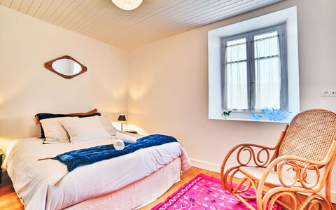 Sauzelle: Swimming Pool, Resort, Apartment, Hotel, Mansion, Villa, Shade, Hacienda, Resort Town