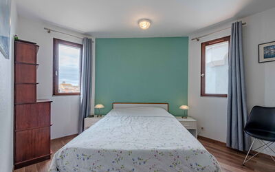 Accommodation:&nbsp;Dominica 972.8