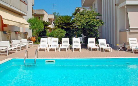 Marconi Seaside Residence, Pool, Wifi, Abruzzo: Swimming Pool, Resort, Shade, Hotel, Eco Hotel, Hacienda, Sunlounger, Balcony, Villa