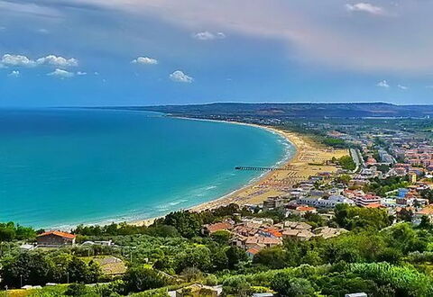 Residence Near The Sea - Abruzzo: Blue, Body Of Water, Coast, Horizon, Coastal And Oceanic Landforms, Sea, Beach, Ocean, Shore, Bay
