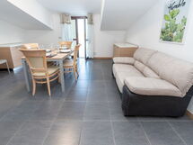 Accommodation:&nbsp;Gavia Trilo 6