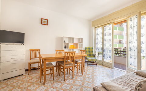 Vico Apartment Balcony, Gallipoli: Interior Design, Flooring, Floor, Wood, Room, Ceiling, Furniture, Wood Flooring, Apartment