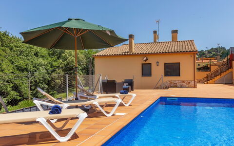 Esteva: Swimming Pool, Outdoor Furniture, Sunlounger, Resort, Villa, Hotel