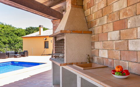 Esteva: Brick, Tile, Brickwork, Wood Stain, Chimney, Shade, Design, Outdoor Structure, Patio