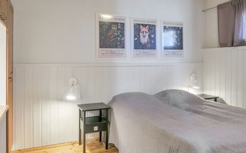 Katinkulma 1: Bedroom, Flooring, Wood, Floor, Interior Design, Bed, Furniture, Ceiling, Bed Sheet, Bedding