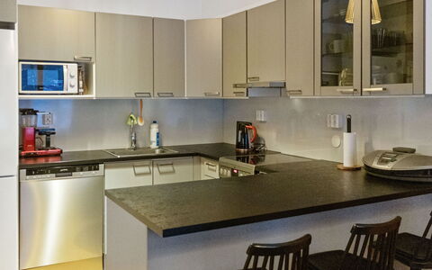 Katinkulma 2: Furniture, Kitchen Appliance, Kitchen, Countertop, Interior Design, Cabinetry, Major Appliance, Flooring, Wood, Home Appliance