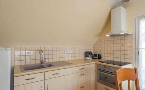 Hortensias 2: Furniture, Outdoor Furniture, Chair, Garden, Flowerpot, Patio, Outdoor Table, Estate, Houseplant, Landscaping