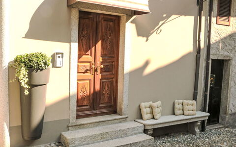 Mergozzo (Lago di Mergozzo) 230: Furniture, Outdoor Furniture, Chair, Garden, Flowerpot, Patio, Outdoor Table, Estate, Houseplant, Landscaping