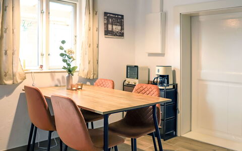Mirow 200: Furniture, Interior Design, Flooring, Wood, Floor, Table, Chair, Kitchen & Dining Room Table, Dining Room, Lighting