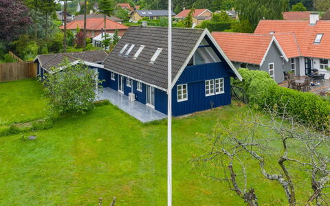 Gravers - 150M from the Sea: Roof, House, Home, Cottage, Door, Siding, Deck, Porch, Plank, Hardwood