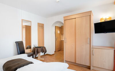 Accommodation:&nbsp;Rosa 905.9