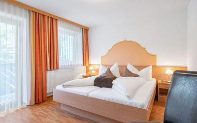 Accommodation:&nbsp;Rosa 905.9