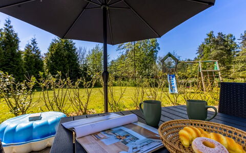 Srebrenka - 900M from the Sea: Estate, Shade, Driveway, Farmhouse