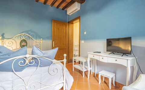 Casa Michela Casalguidi, Garden, Wifi: Furniture, Interior Design, Flooring, Floor, Bedroom, Ceiling, Room, Lighting, Bed, Linens