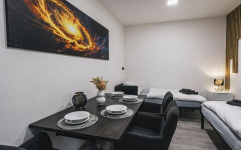 Jindrichuv Hradec 100: Apartment, Condominium, Residential Area, Hotel, Shade, Balcony, Swimming Pool, Resort Town