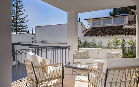 Bonita: Apartment, Condominium, Residential Area, Hotel, Shade, Balcony, Swimming Pool, Resort Town