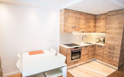 Accommodation:&nbsp;Cristal 649.11
