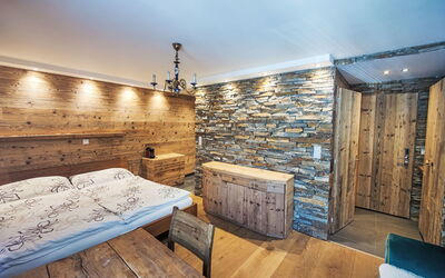 Accommodation:&nbsp;Cristal 649.3