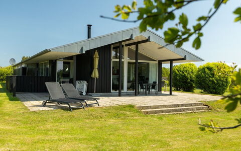 Erlinda - 600M from the Sea: Estate, Shade, Driveway, Farmhouse