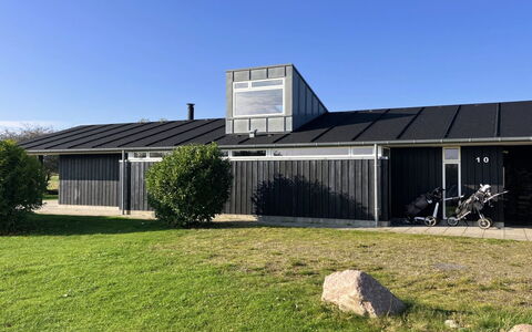 Erlinda - 600M from the Sea: Estate, Shade, Driveway, Farmhouse