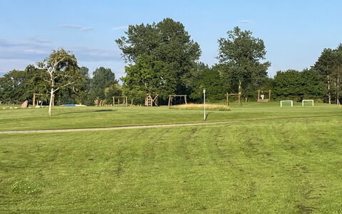 Mari - 150M from the Sea: Daytime, Grass, Tree, Natural Environment, Grassland, Plain, Land Lot, Lawn, Meadow