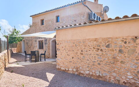 Ca'N Galeri: Stone Wall, Brick, Cobblestone, Flagstone