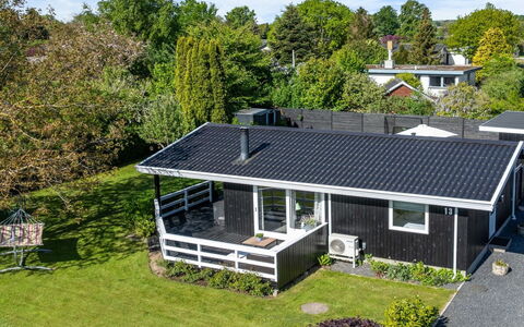Bjart - 150M from the Sea: Interior Design, Ceiling, Apartment, Flooring, Furniture, Floor, Room, Lighting, Home, Couch
