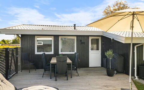 Bjart - 150M from the Sea: Apartment, Condominium, Estate, Balcony, Villa, Hotel
